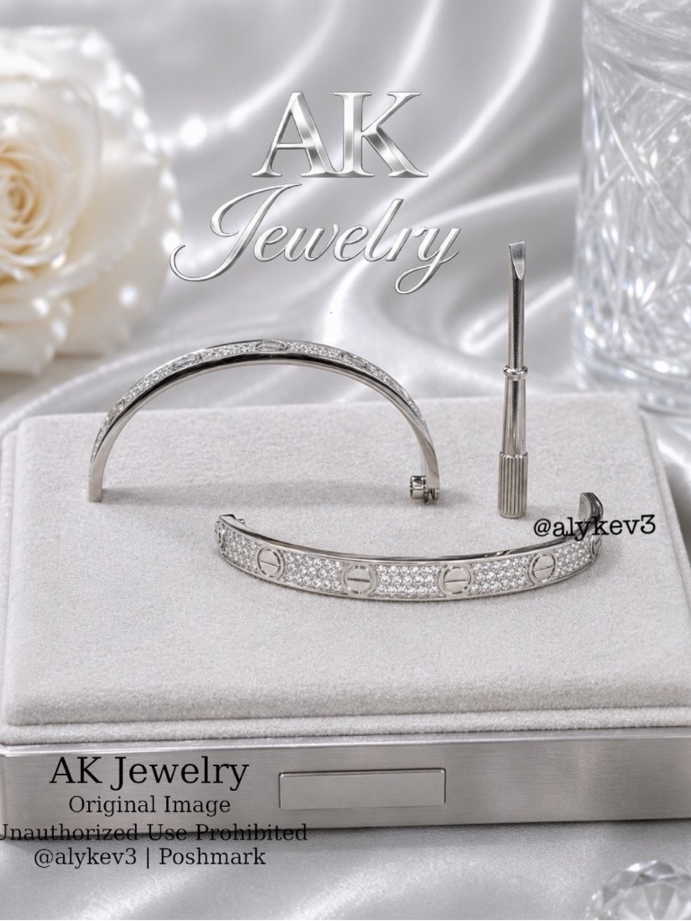 💎18k LUXURY Diamond CZ Style Design Bracelet, Bangle, Cuff, Unisex White Gold - Picture 3 of 7
